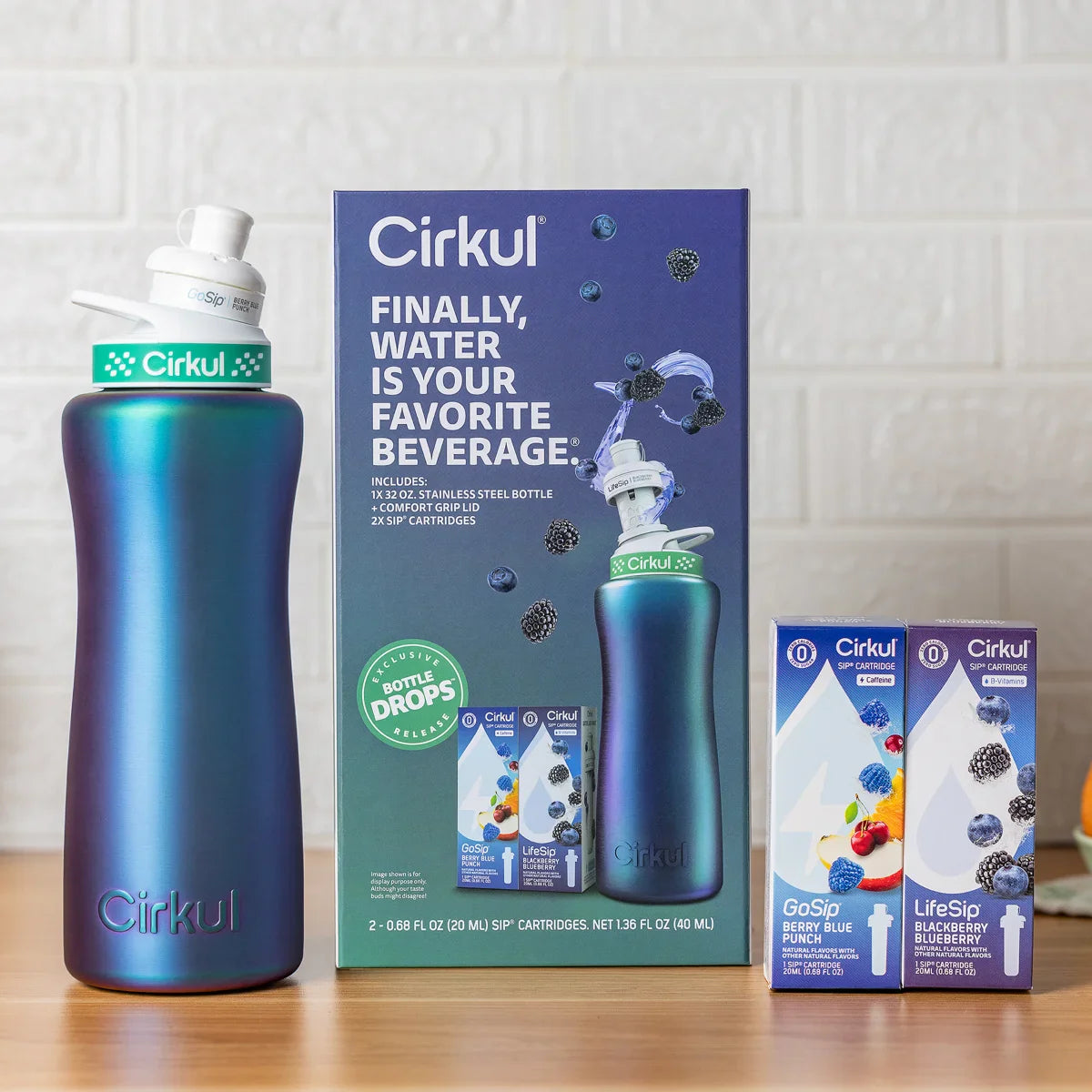 Cirkul 32oz Chameleon Stainless Steel Starter Kit with Chameleon Cirkul Lid 2.0 and 2 Flavor Cartridges (Blackberry Blueberry & Berry Blue Punch)